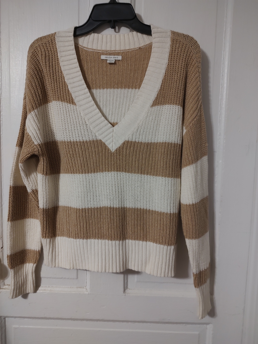 American Eagle Outfitters Striped V-Neck Sweater in Cream and Tan